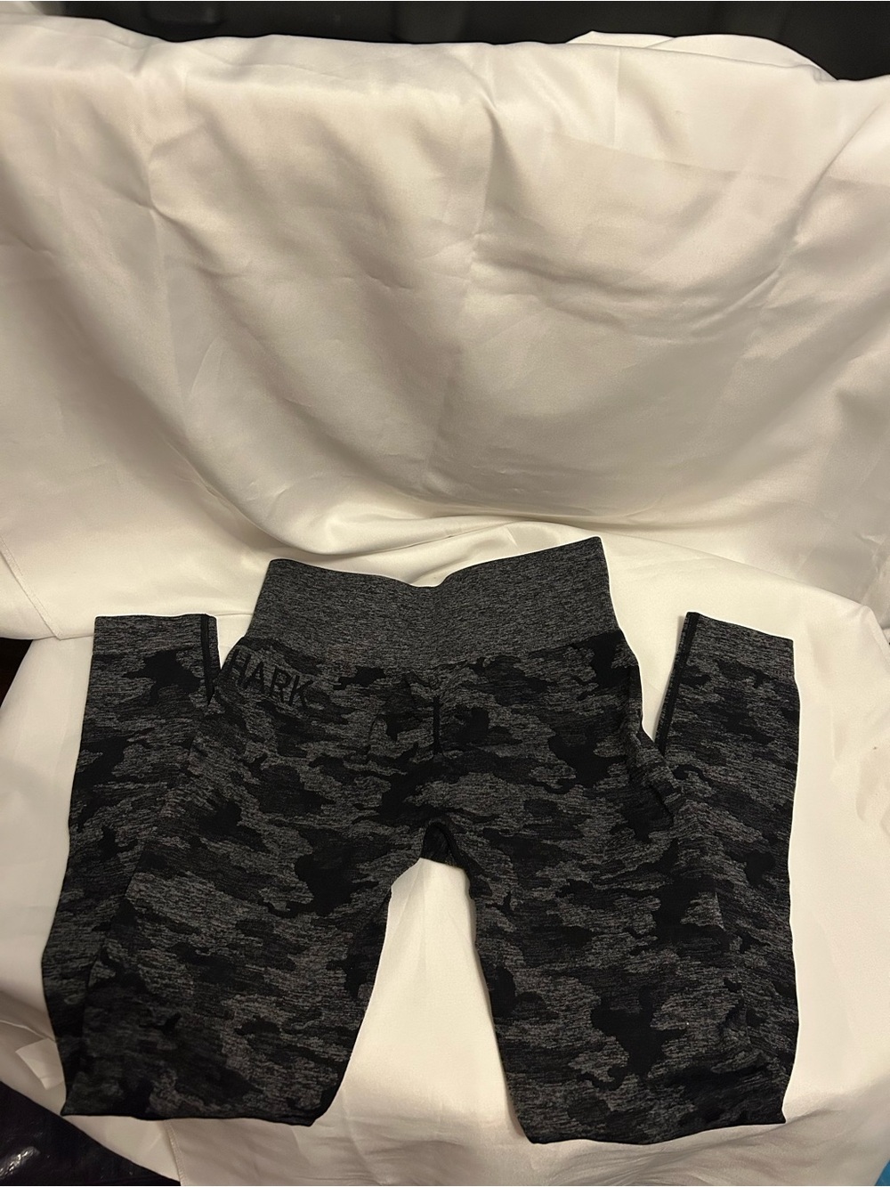 Gymshark women’s Gray Camo Leggings - Athletic Stretch Bottoms